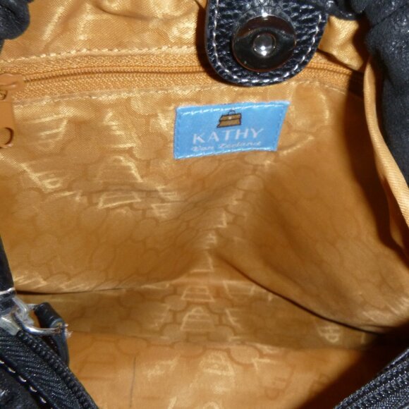 Kathy Van Zeeland, Women's Black Leather Purse - Picture 8 of 10
